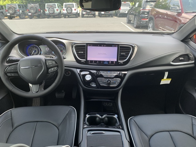Vehicle image 21 of 36