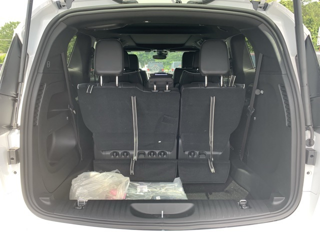 Vehicle image 17 of 36