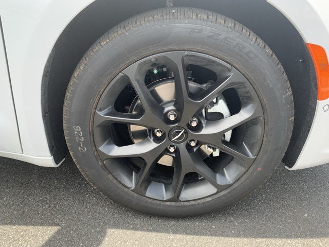 Vehicle image 9 of 36