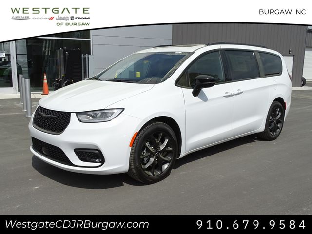 Vehicle image 1 of 24