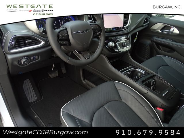 Vehicle image 15 of 24