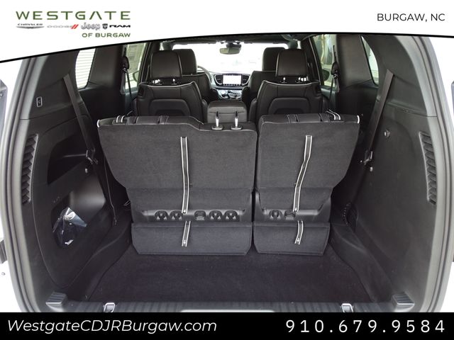Vehicle image 12 of 24