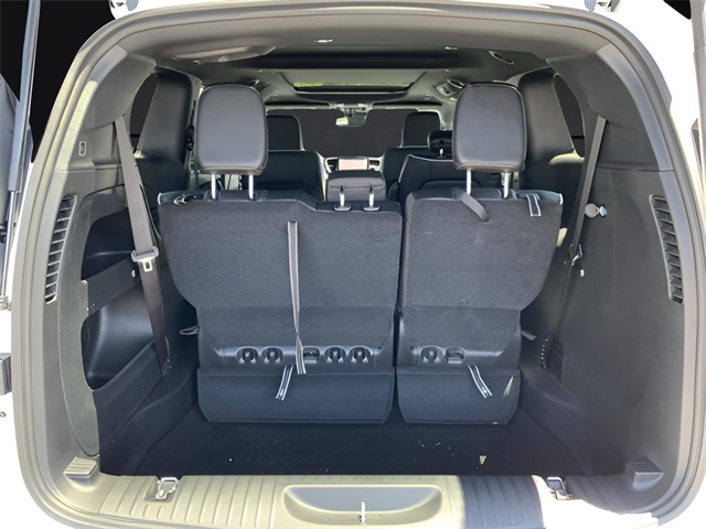 Vehicle image 10 of 39