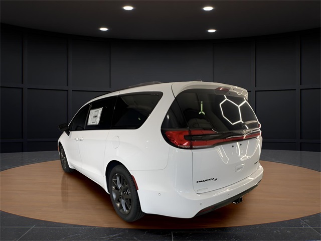 Vehicle image 6 of 39