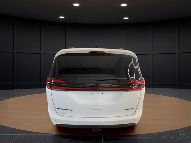 Vehicle image 36 of 39