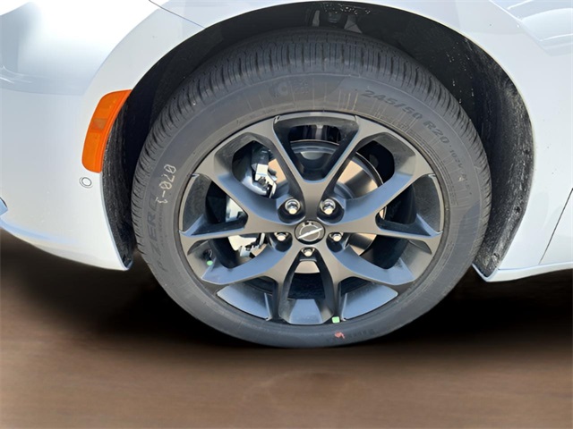 Vehicle image 9 of 39