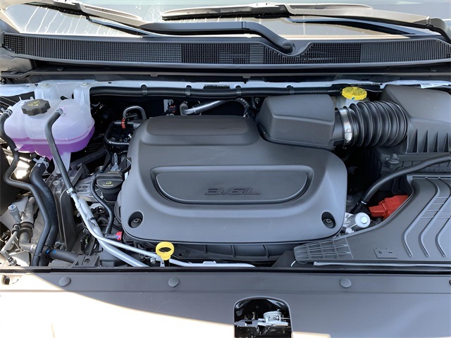 Vehicle image 8 of 39
