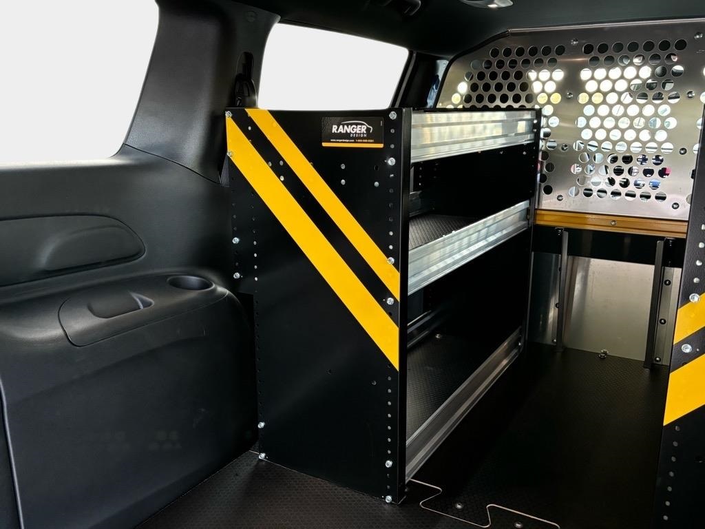 2024 Chrysler Pacifica Touring Image 9 of 22