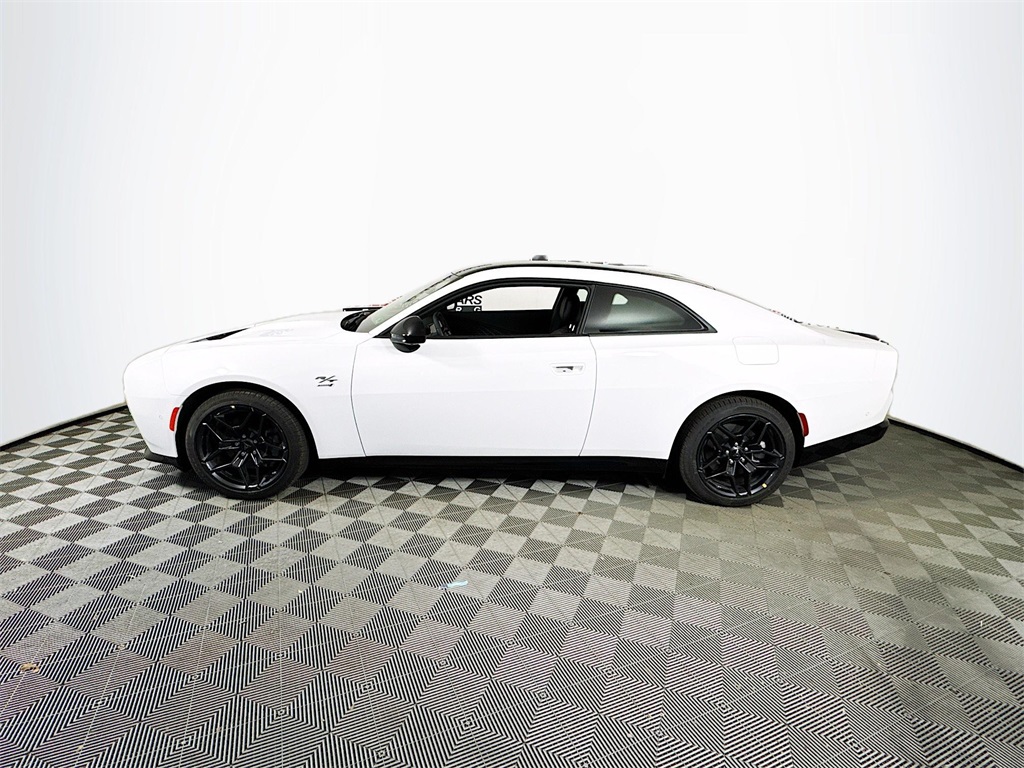 Vehicle image 8 of 32