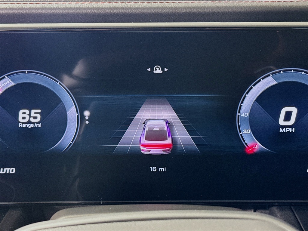 Vehicle image 12 of 32