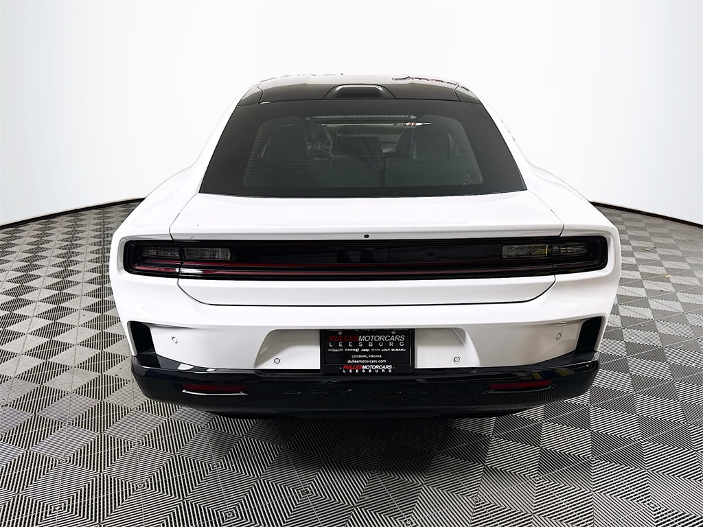 Vehicle image 6 of 32