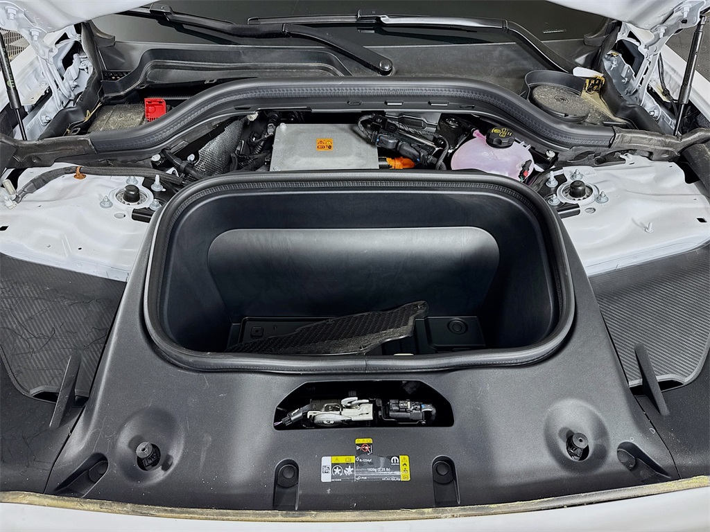 Vehicle image 30 of 32