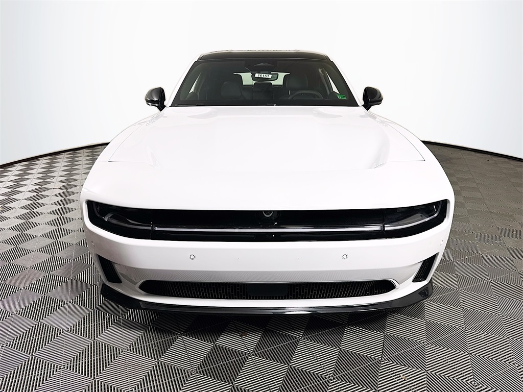 Vehicle image 2 of 32