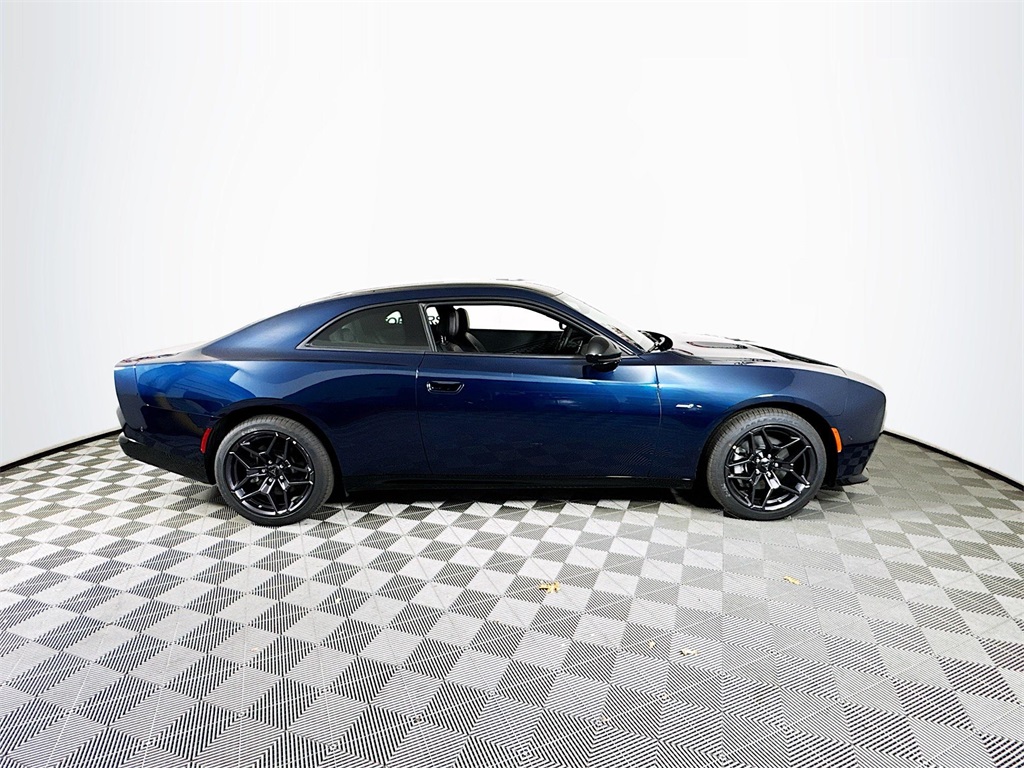 Vehicle image 4 of 33