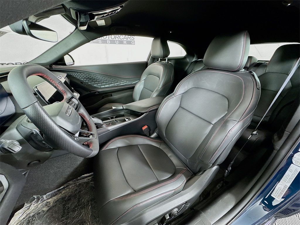 Vehicle image 22 of 33
