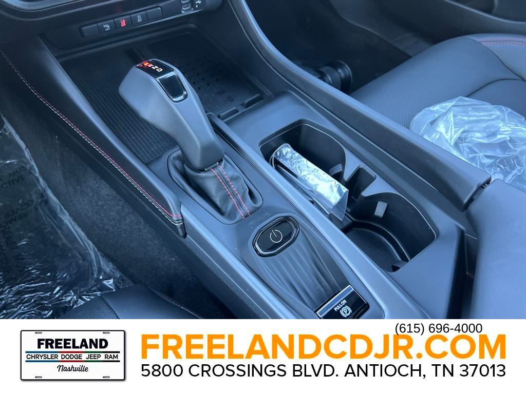 Vehicle image 11 of 22