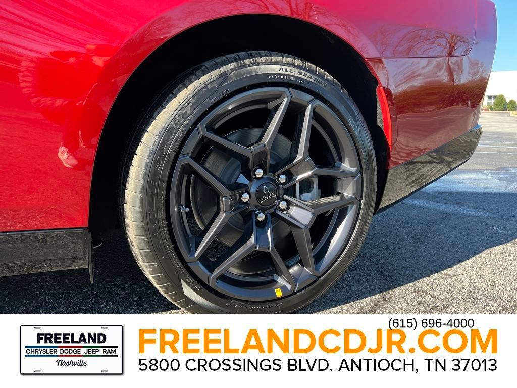 Vehicle image 7 of 22