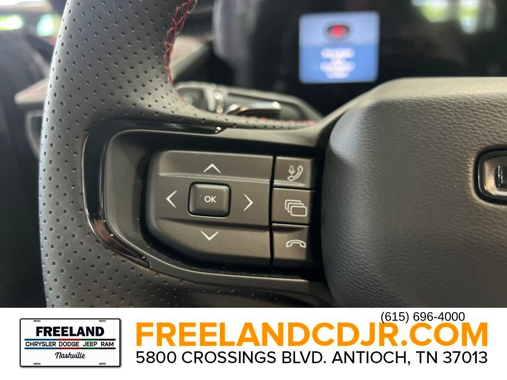 Vehicle image 13 of 23