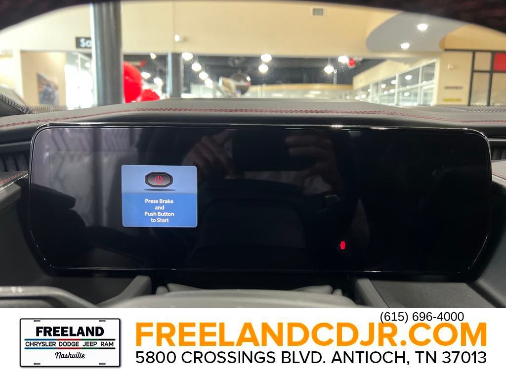 Vehicle image 17 of 23