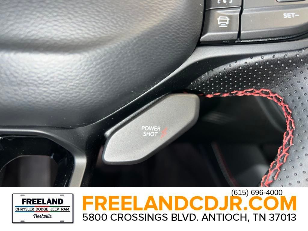 Vehicle image 15 of 23