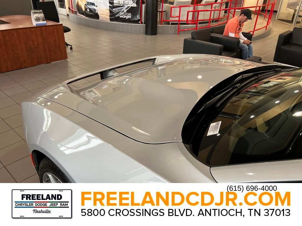 Vehicle image 7 of 23