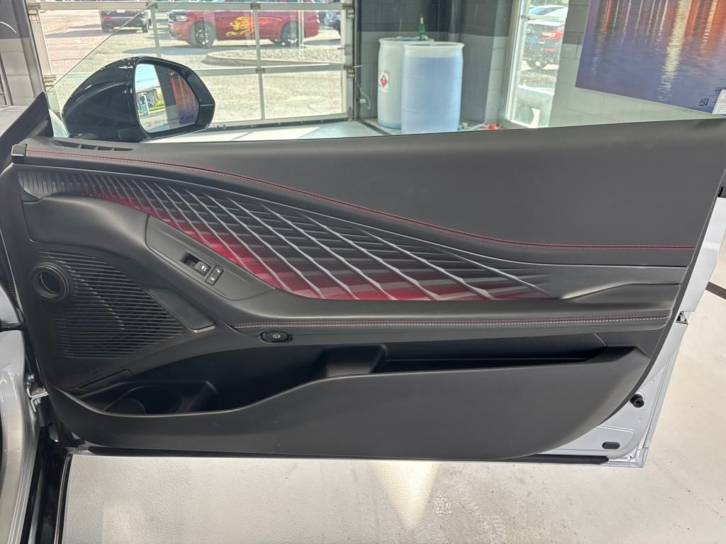 Vehicle image 19 of 20