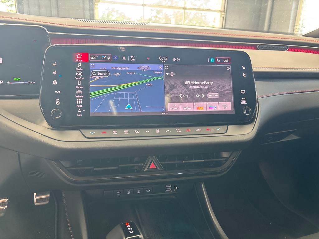 Vehicle image 16 of 20