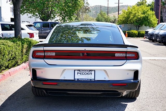 Vehicle image 6 of 47