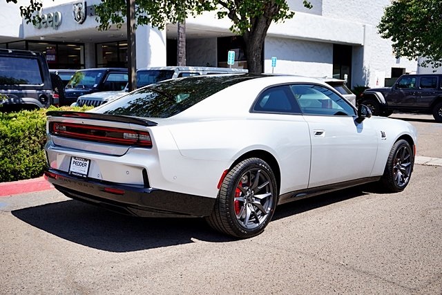 Vehicle image 5 of 47