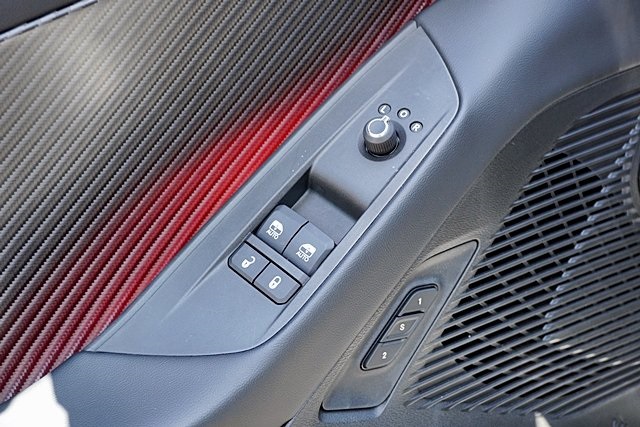 Vehicle image 26 of 47