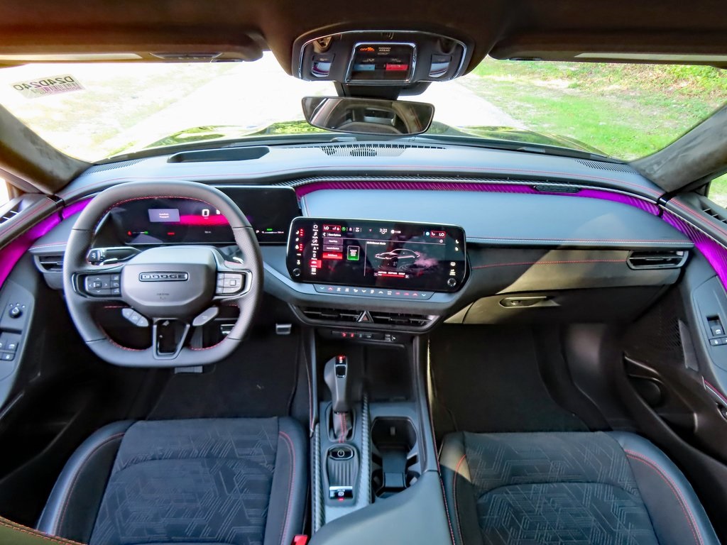 2024 Dodge Charger Daytona Scat Pack Image 12 of 38