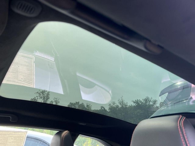Vehicle image 13 of 22