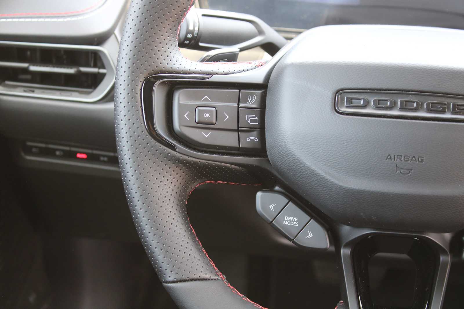 Vehicle image 21 of 36