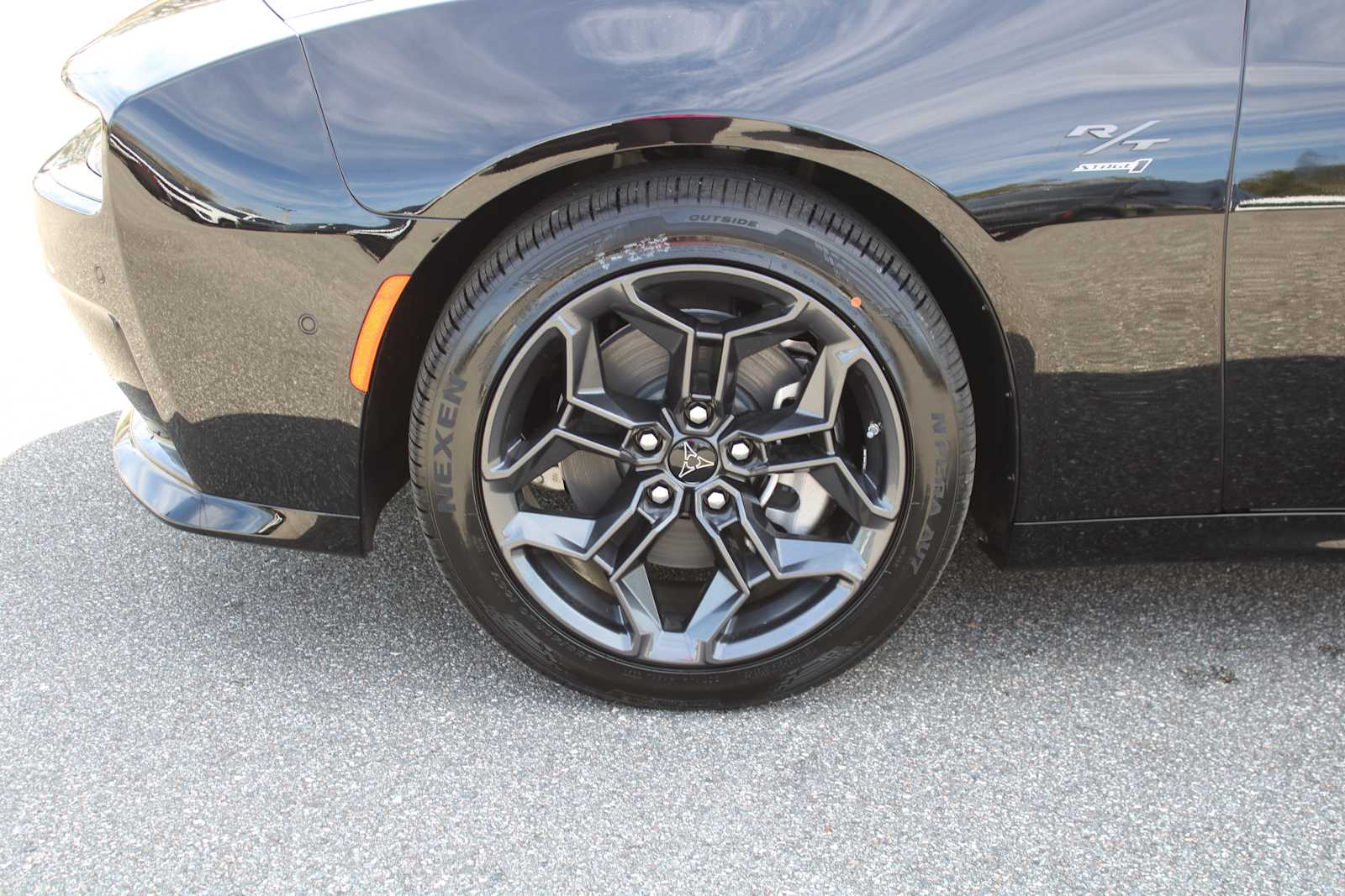 Vehicle image 8 of 36