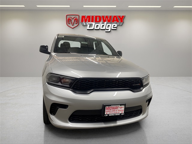 Vehicle image 2 of 28