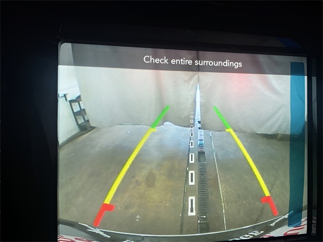 Vehicle image 18 of 28