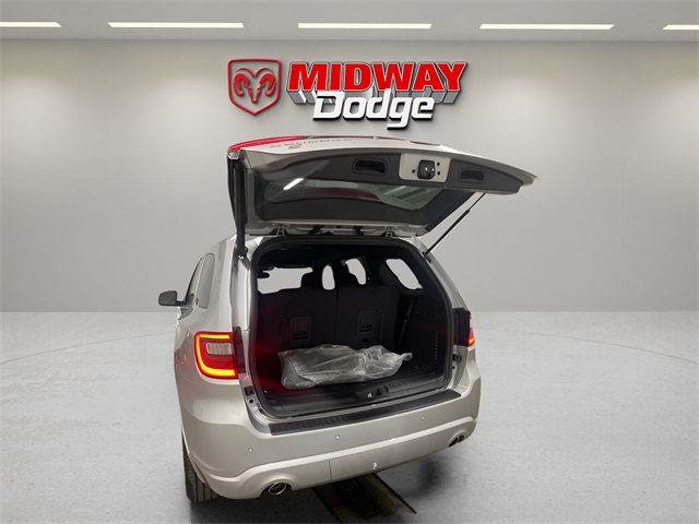 Vehicle image 26 of 28
