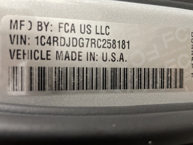 Vehicle image 21 of 28