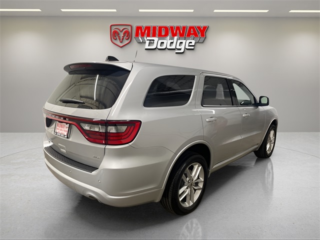 Vehicle image 4 of 28