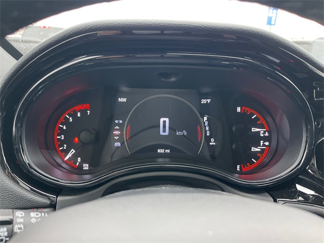 Vehicle image 16 of 28