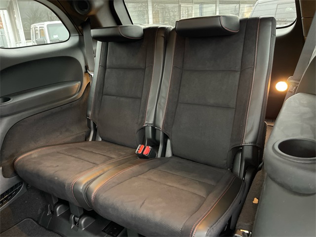 Vehicle image 25 of 28