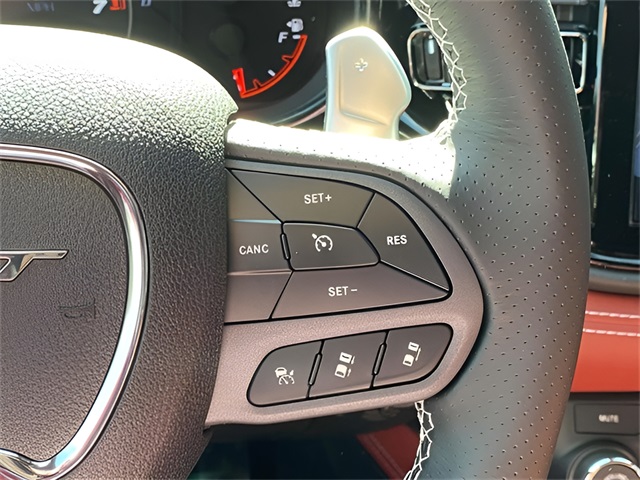 Vehicle image 28 of 38
