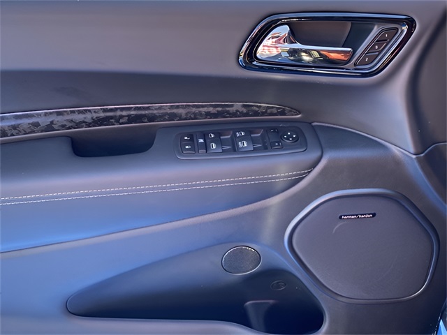Vehicle image 19 of 38
