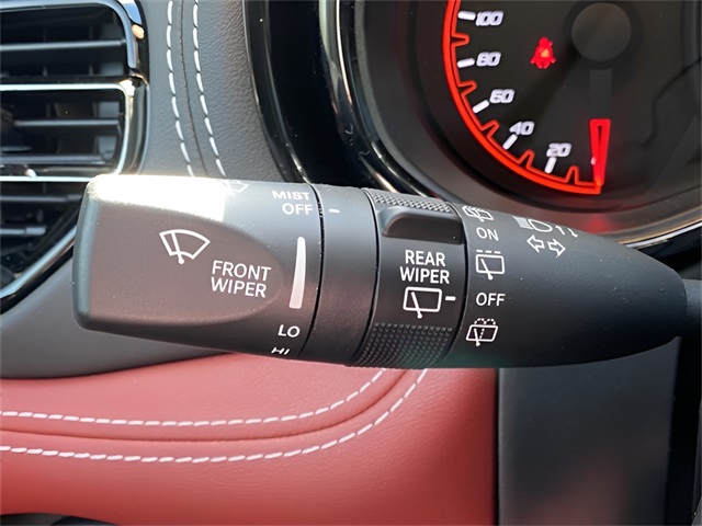 Vehicle image 27 of 38