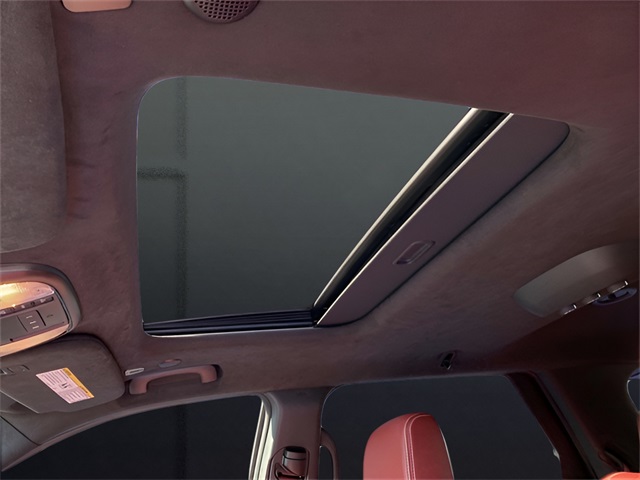 Vehicle image 36 of 38