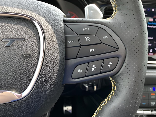 Vehicle image 37 of 39