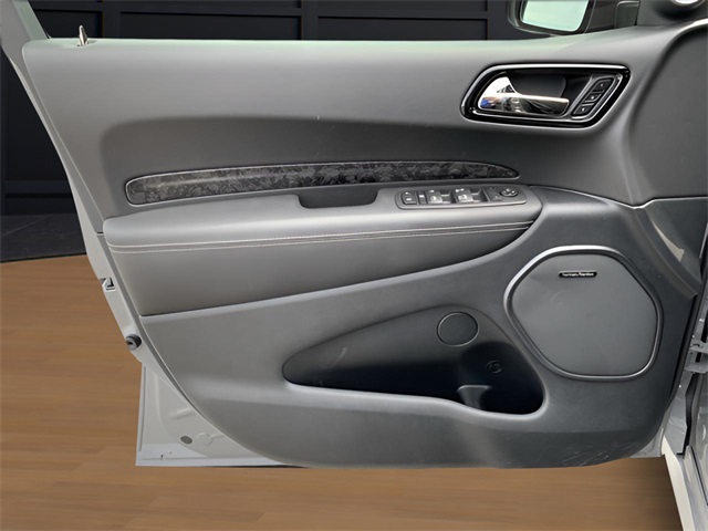 Vehicle image 28 of 39