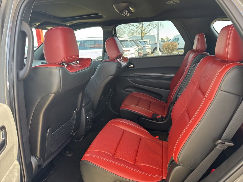 Vehicle image 18 of 19