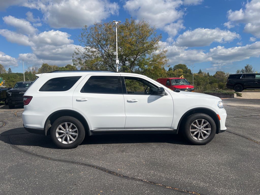 2024 Dodge Durango SXT Image 3 of 24