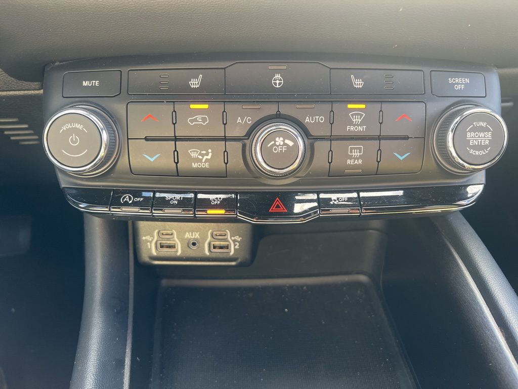 2024 Dodge Durango SXT Image 18 of 24